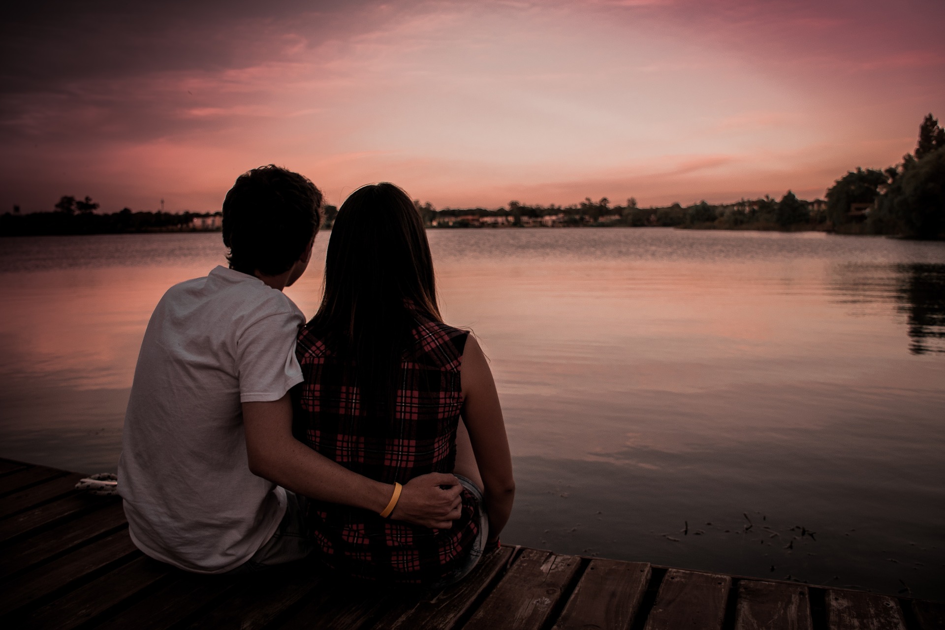 couple-1209790_1920