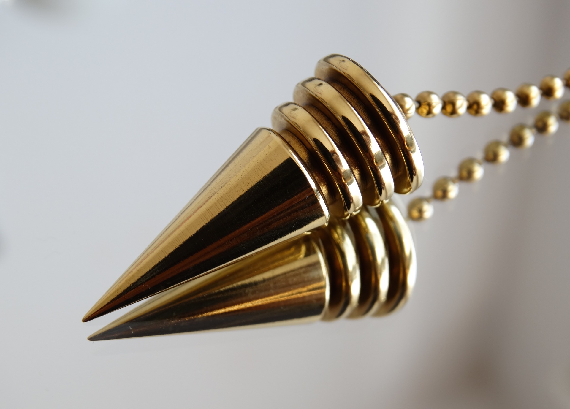 pendulum-686680_1920